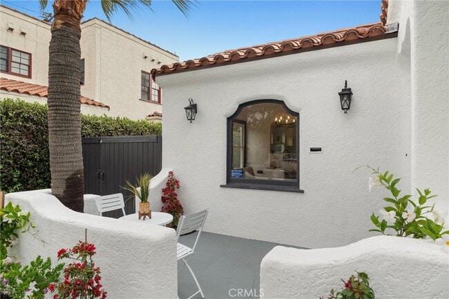 Building Photo - 230 Orizaba Ave