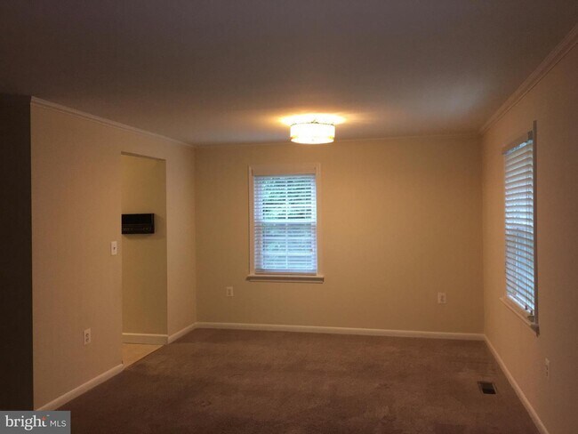 Building Photo - 6038 Heathwick Ct