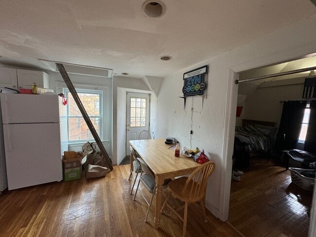 *Pictures are representative samples of the advertised unit. In some cases, the actual units you tou - 20 South St