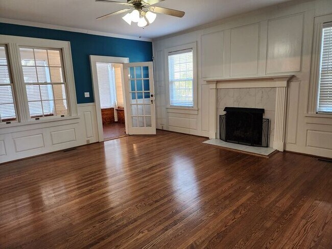Building Photo - 105 Peachtree Street, Fayetteville