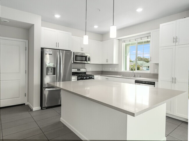 Building Photo - 1233 Bockman Rd