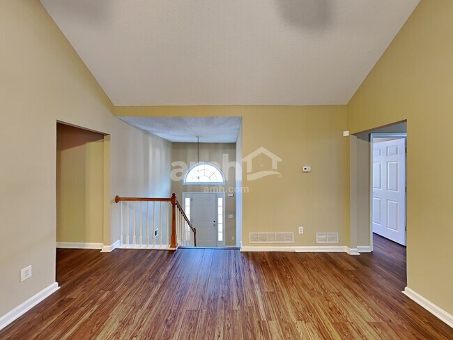 Building Photo - 1045 Ivy Brooke Drive