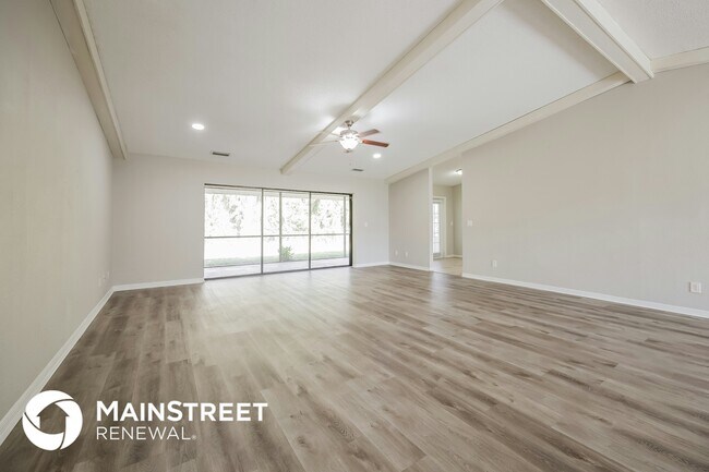 Foto del edificio - 16280 Willow Stream Ln