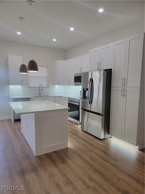 Foto del edificio - 470 Petite Ave