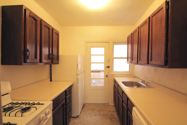 Building Photo - 427 Biddle Ave