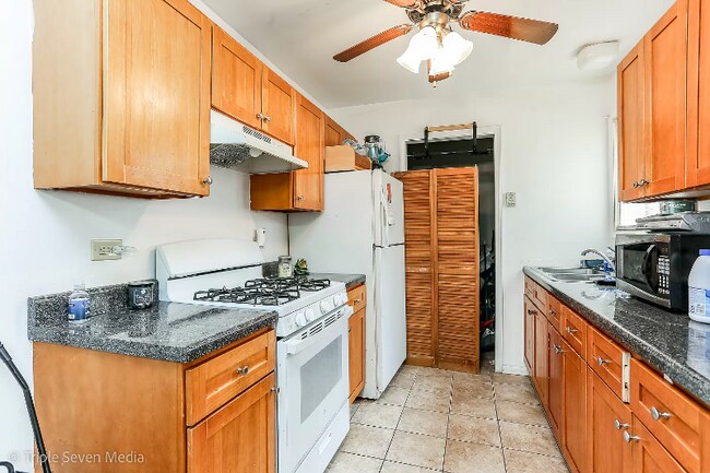 Building Photo - 144 Briarwood Ct