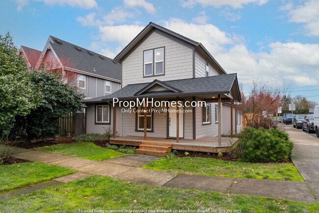 Building Photo - Charming 3 Bedroom Home in the Heart of Sh...