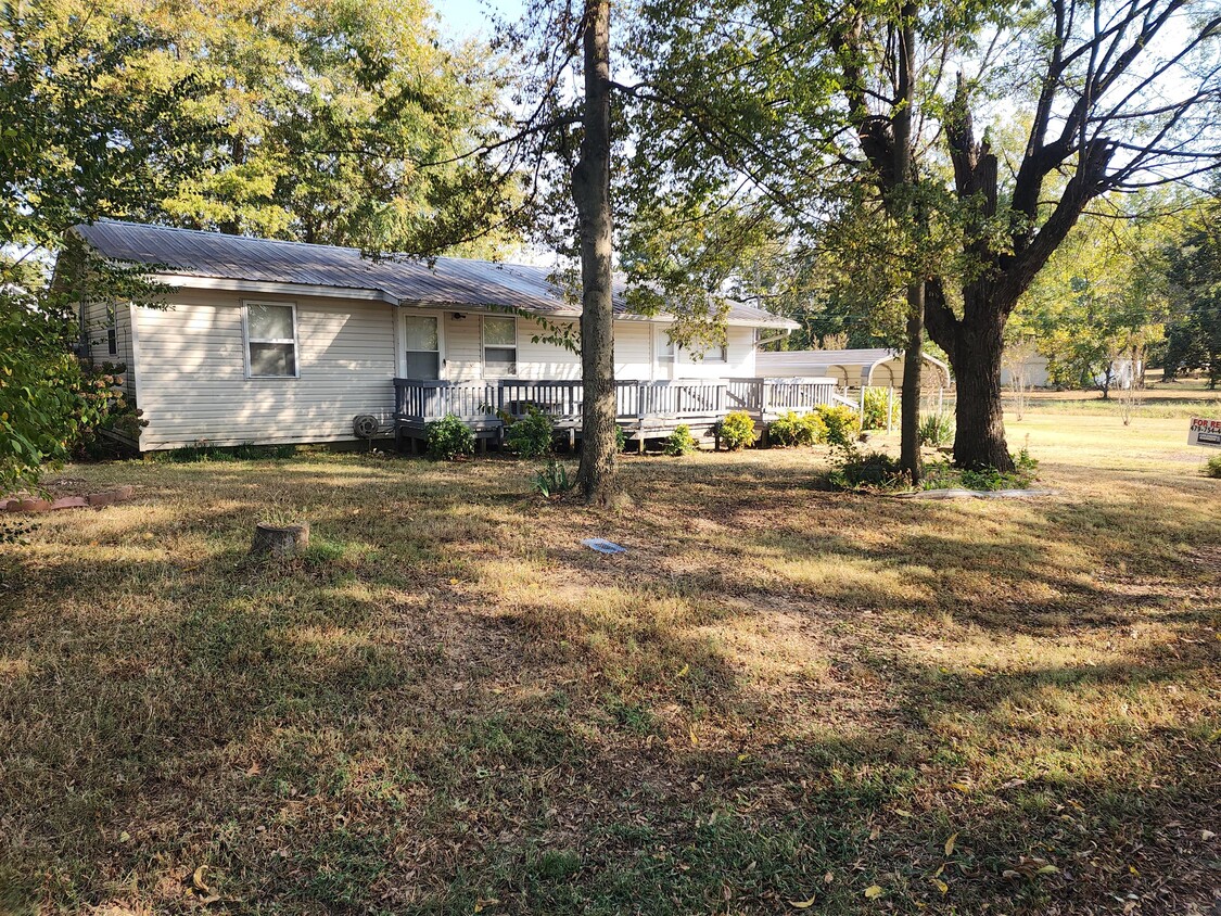Primary Photo - 804 Ave 2 NE