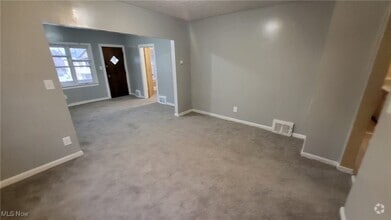 Building Photo - 10613 Manor Ave