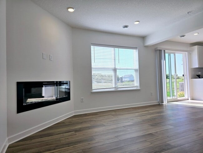Foto del edificio - 1103 Middlefield Rd