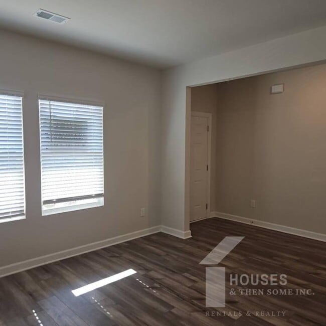 Building Photo - 185 Vickery Rd