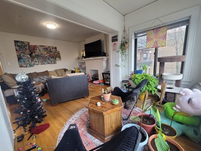 Interior Photo - 2564 Lake