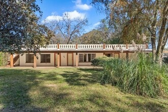 Building Photo - 1210 Firethorne Ln