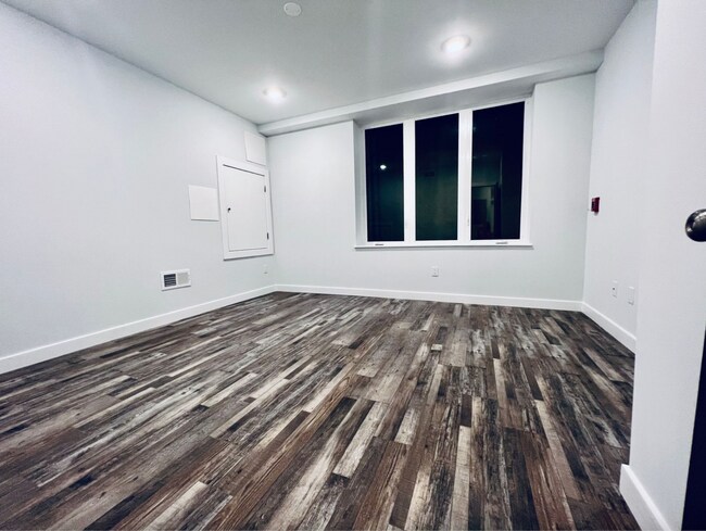 Foto del edificio - 1421 N Franklin St