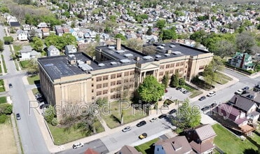 Building Photo - 1318 19th Ave