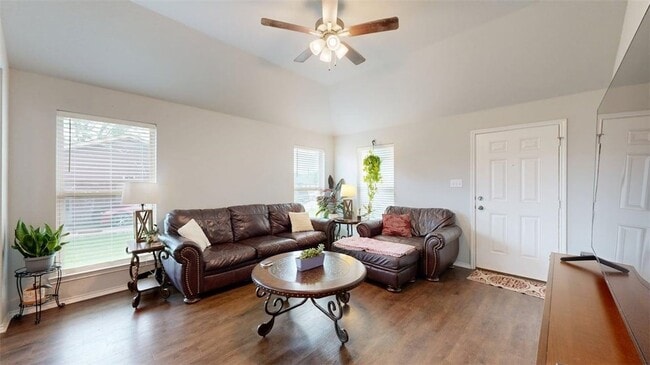 Building Photo - 803 Meadow Brook Dr