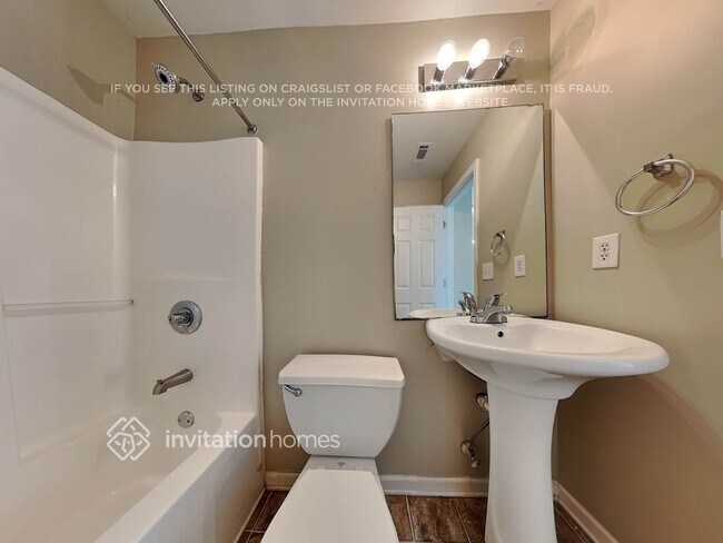 Foto del edificio - 1418 Woodbine Ave SE