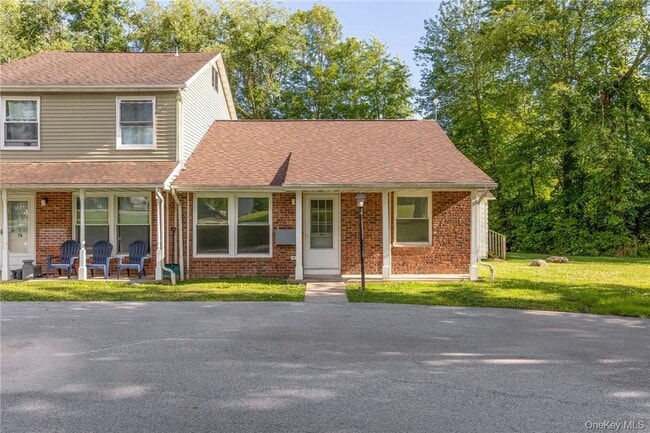 Building Photo - 500 NY-299