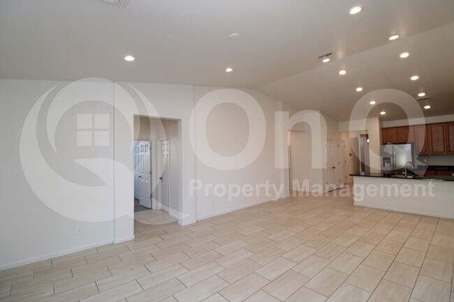 Building Photo - 3270 S Santa Rita Way