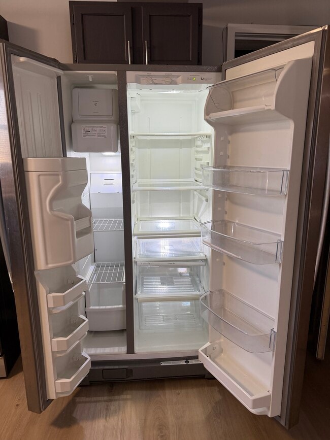 Fridge - 2729 New Jersey St