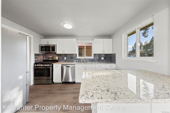 Foto del edificio - 3660 Hudson St