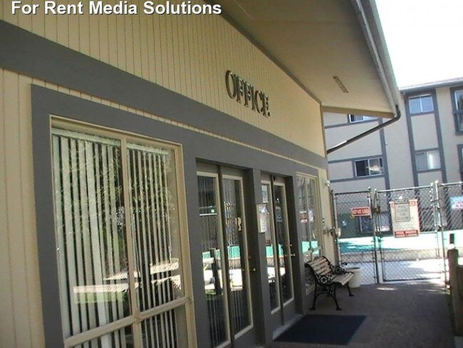 oficina - Greencrest Apartments