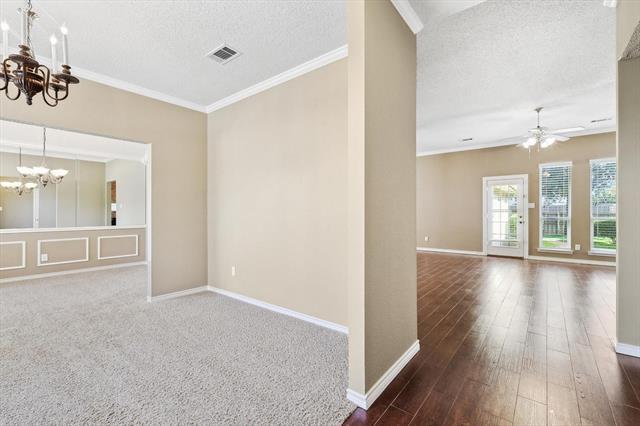 Building Photo - 4812 Highlands Dr