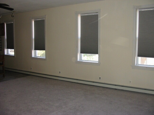 Building Photo - 121 Gay St