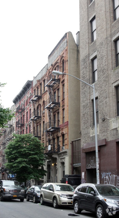 Primary Photo - 324 E 13th St