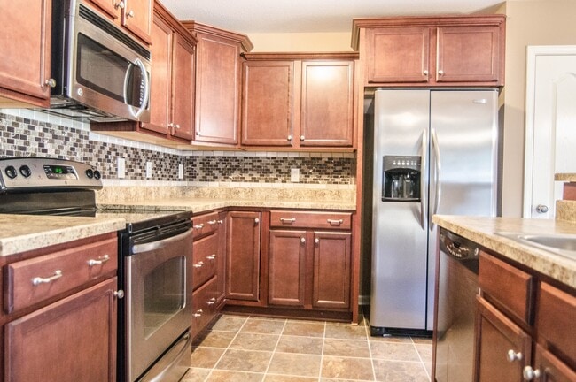 Foto del edificio - Pet Friendly Four Bedroom with Basement!