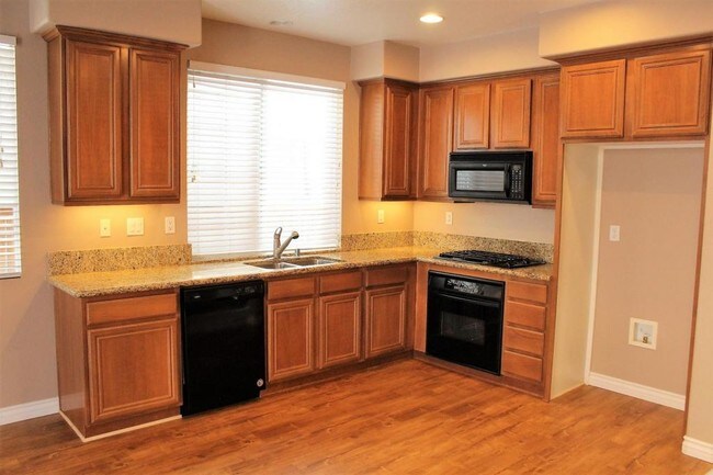 Foto del edificio - 28442 Bruning St