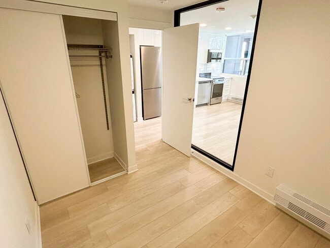 Building Photo - 920 Inverhouse