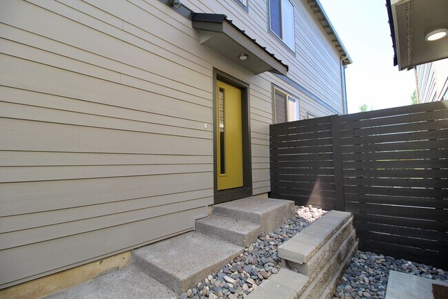 Foto del edificio - 258-260 SW Lancaster Ct