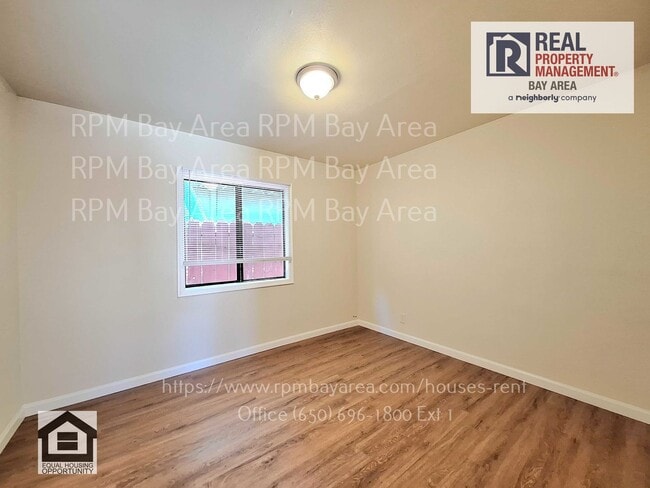 Building Photo - Cozy 1 Bedroom 1 Bathroom in Convenient Re...