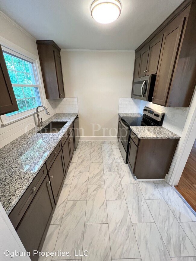 Building Photo - 4 br, 2 bath House - 2251 QUEEN STREET