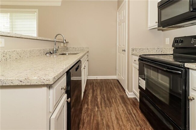 Foto del edificio - 3915 Riverside Pkwy