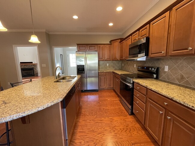 Building Photo - 509 Capstone Dr