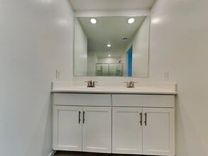 Building Photo - 2932 W Lehigh Ave