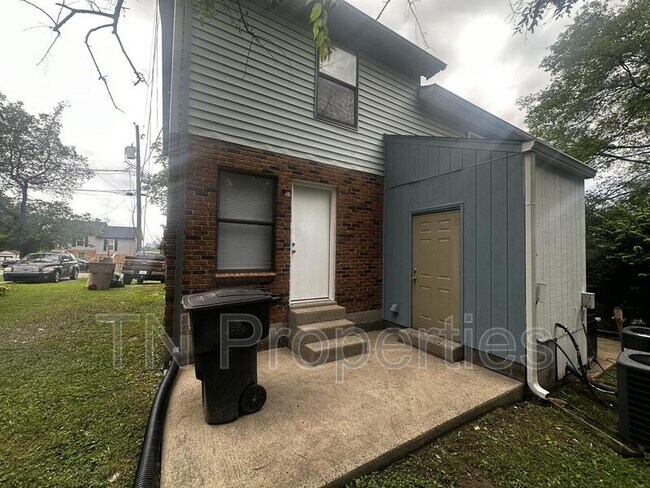 Building Photo - 461 Roger Williams Ave