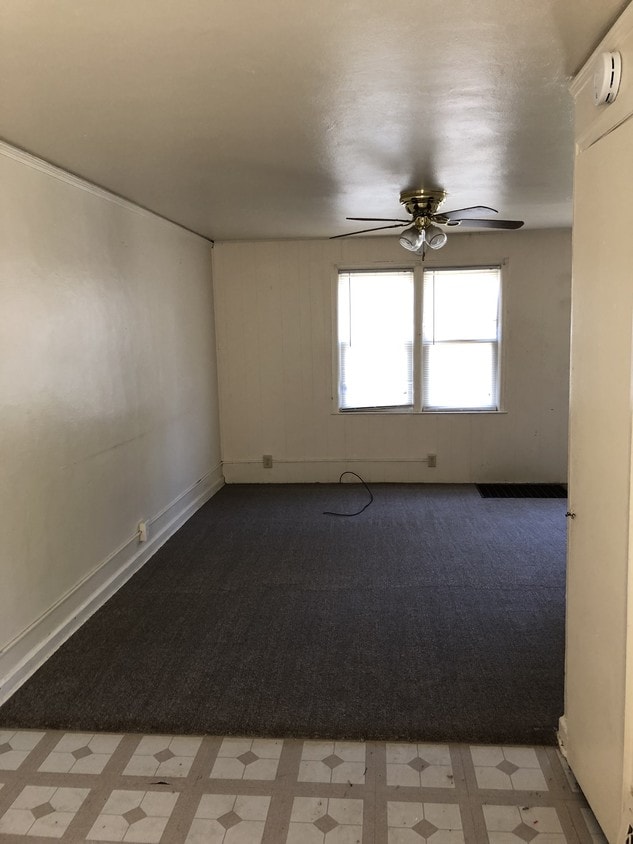 Building Photo - 727 S 30th St