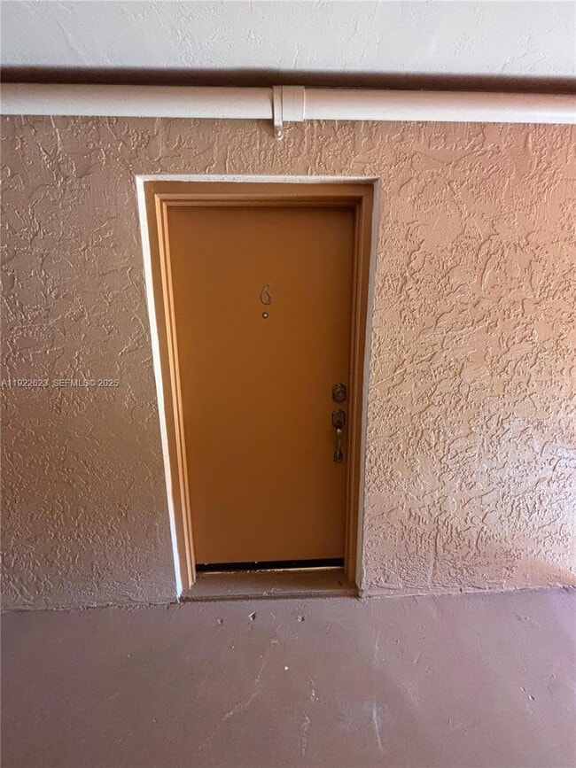 Building Photo - 7121 Miami Lakes Dr