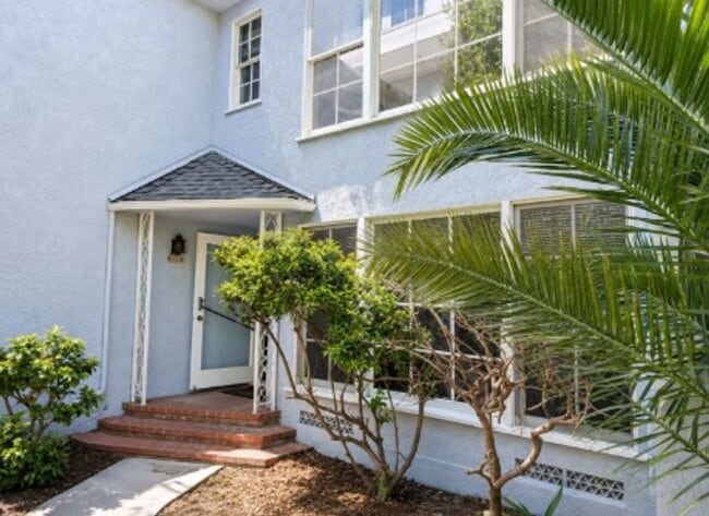 Building Photo - 1100 E Ocean Blvd