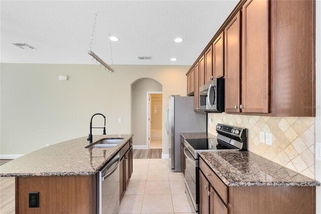 Building Photo - 13787 Eliot Avenue