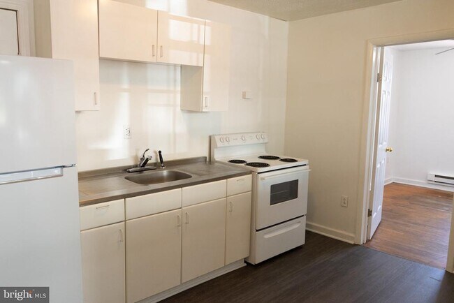 Foto del edificio - 292 N Washington St