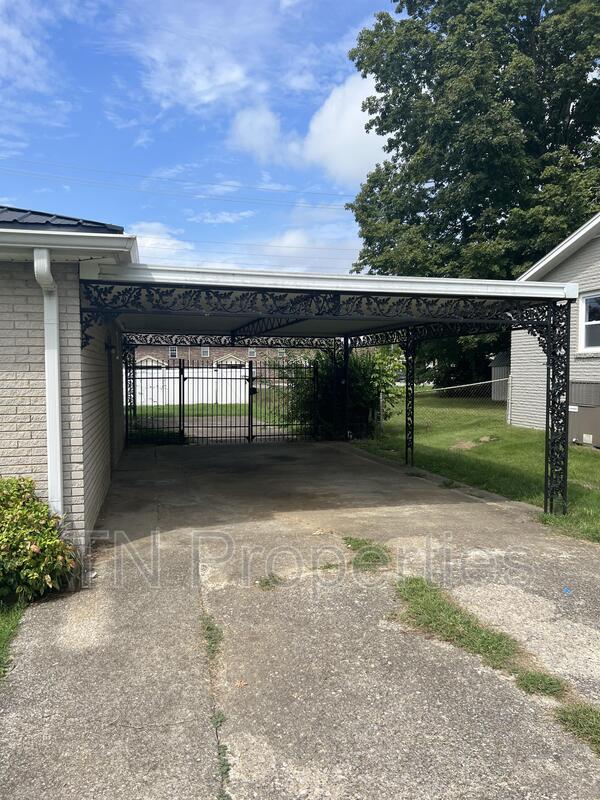 Building Photo - 3410 Durrett Dr