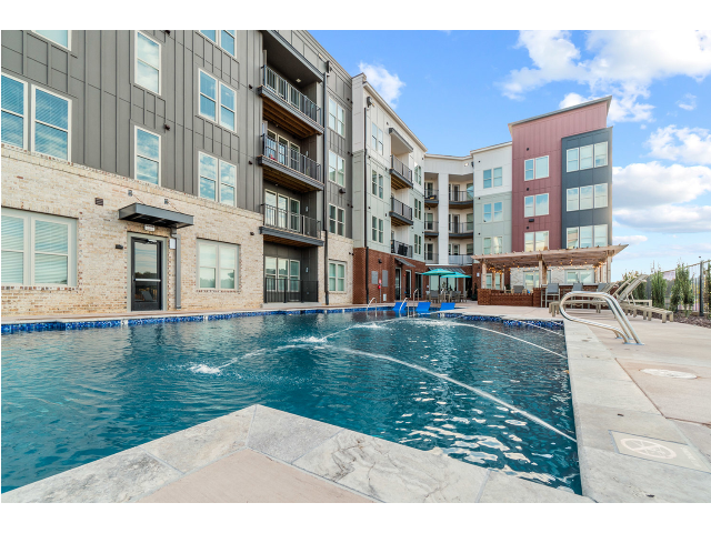 The Vue at Westchester Commons Apartments - 400 Perimeter Dr Midlothian ...