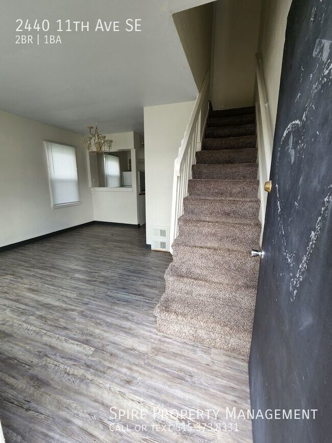 Building Photo - Super cute 2 bedroom Town Home!