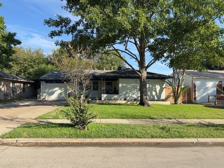 Foto principal - 2208 Piedmont St