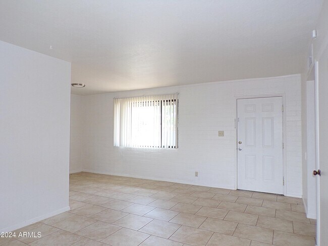 Foto del edificio - 307 1st St