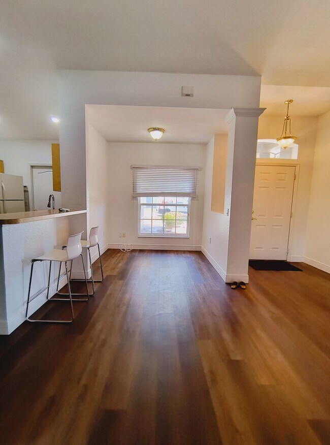 Foto del edificio - Beautiful 3 Bedroom 2 Bathroom Bungalow in...